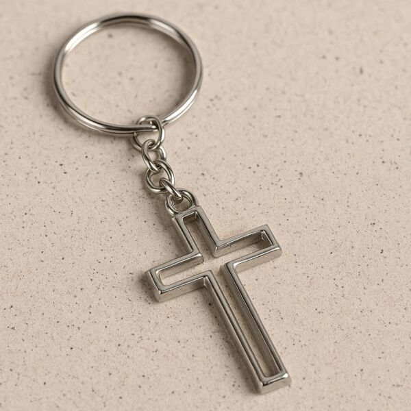 CHAVEIRO CRUCIFIXO VAZADO PRATA