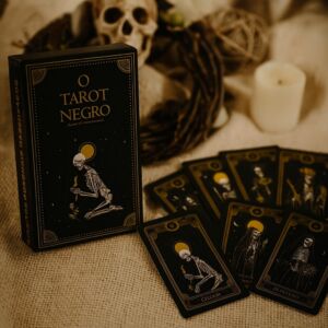 O TAROT NEGRO COM 22 CARTAS ARCANOS MAIORES E MANUAL EXPLICATIVO