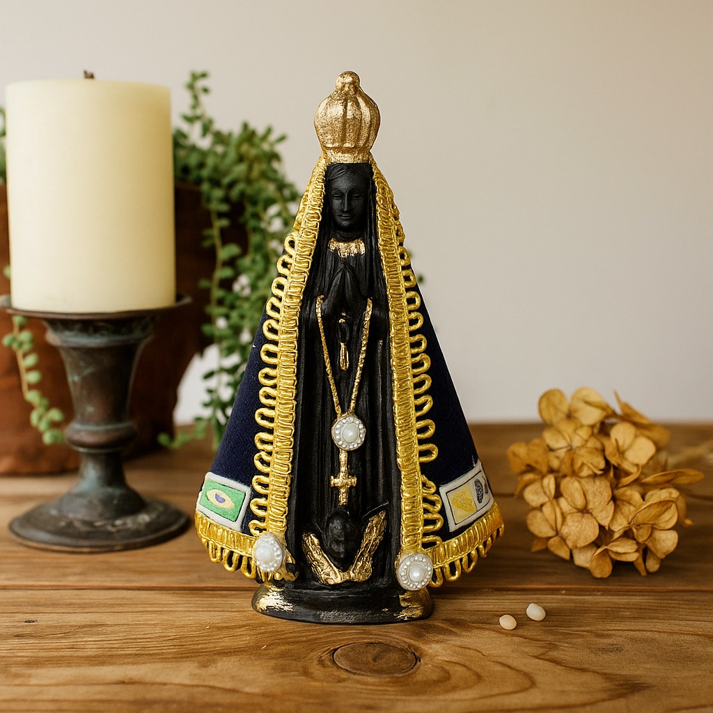 IMAGEM EM GESSO NOSSA SENHORA APARECIDA COM MANTO DE VELUDO 15CM