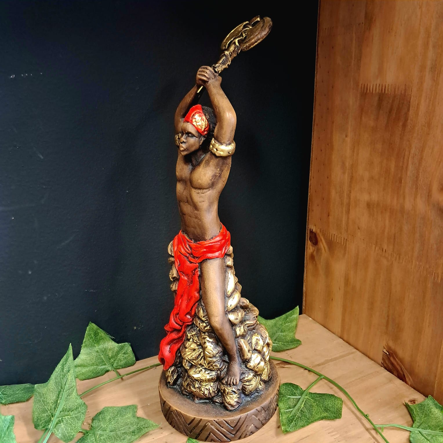 IMAGEM EM GESSO ORIXÁ XANGÔ ENVELHECIDO 32CM - Imagem 2