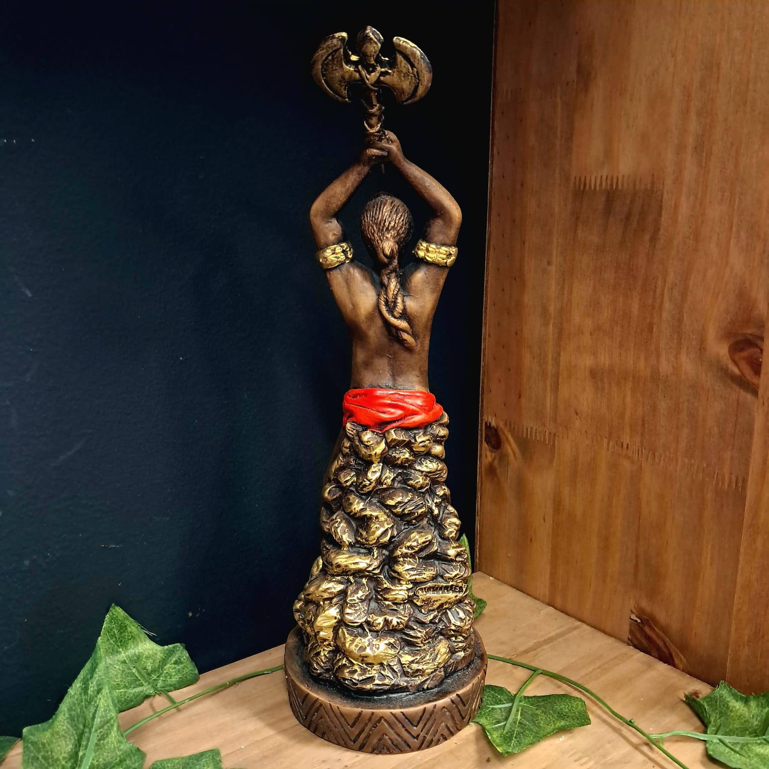 IMAGEM EM GESSO ORIXÁ XANGÔ ENVELHECIDO 32CM - Imagem 3